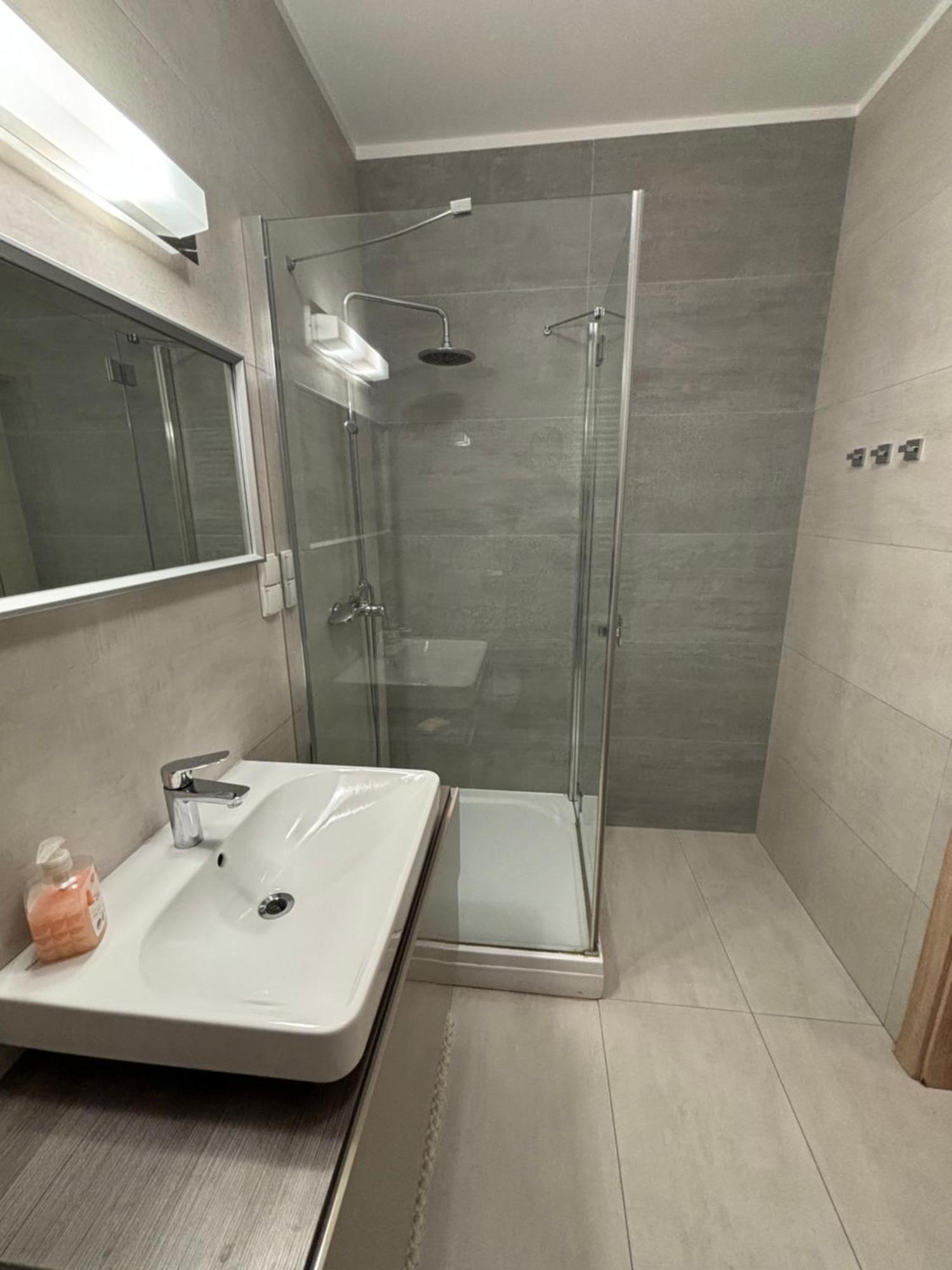 Grzybowska Residence Inter-Apartments Varsó Kültér fotó